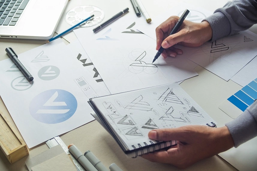 "Brand Identity", "Tone of Voice", "Copy" e Visual